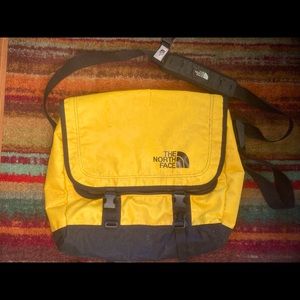North Face Base Camp Messanger